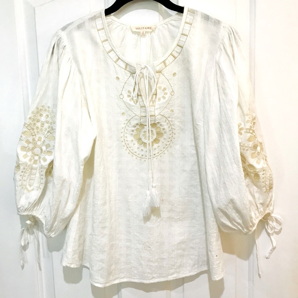 Solitaire Embroidered Puff Sleeve Blouse